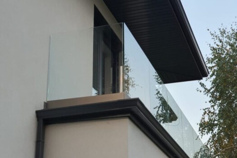 Balustrada szklana na wymiar – realizacja GAMI nr 1220
