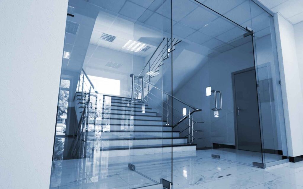 Gami drzwi szklane - balustrady szklane Radzymin, Legionowo, Stare Babice, Łomianki, Kobyłka, Wołomin, Sulejówek, Zielonka, Ząbki, Marki, Warszawa, Otwock, Piaseczno, Pruszków, Wyszków, Raszyn.